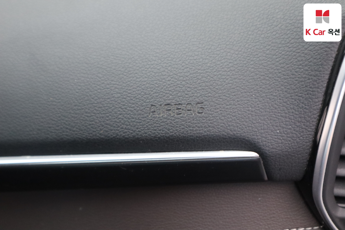 Hyundai AZERA 2019 - Image 30