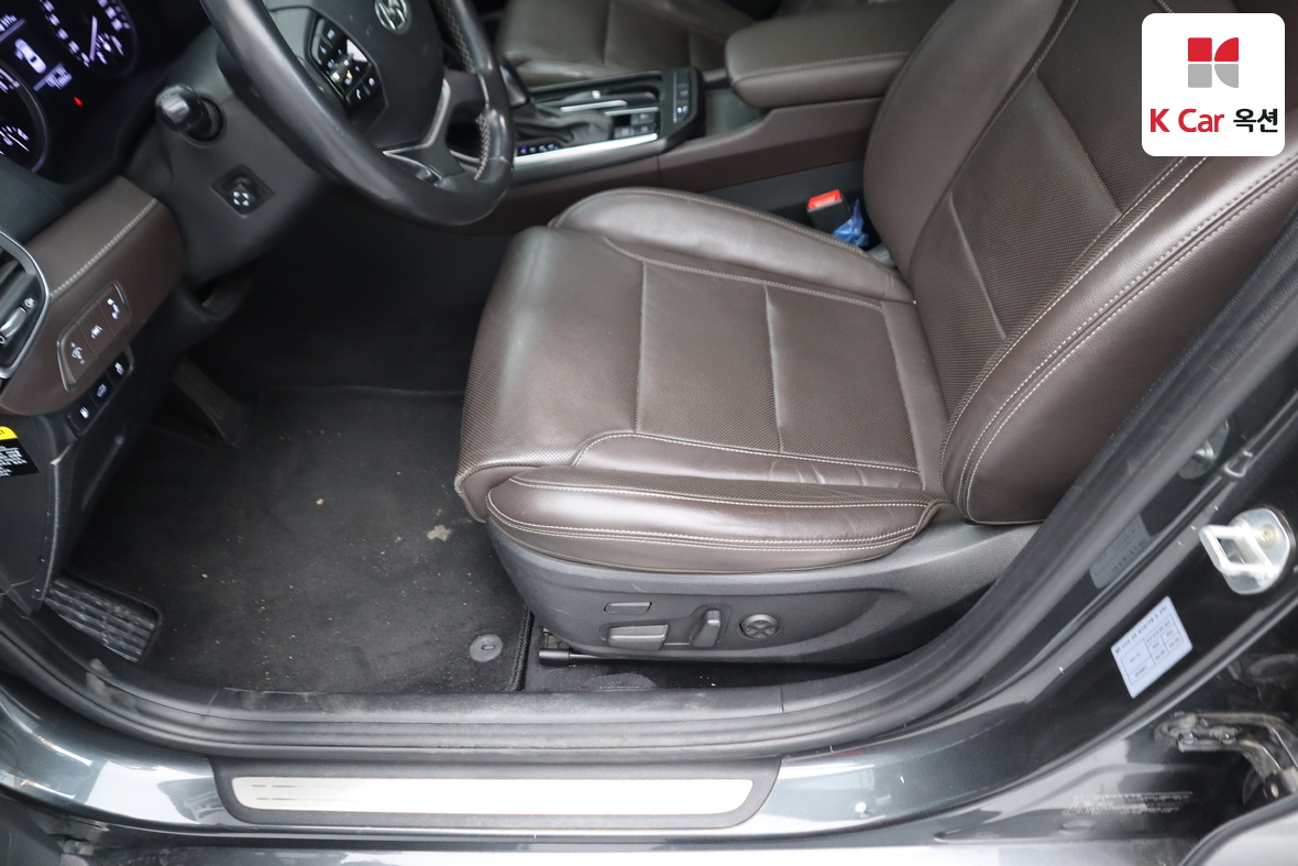 Hyundai AZERA 2019 - Image 19