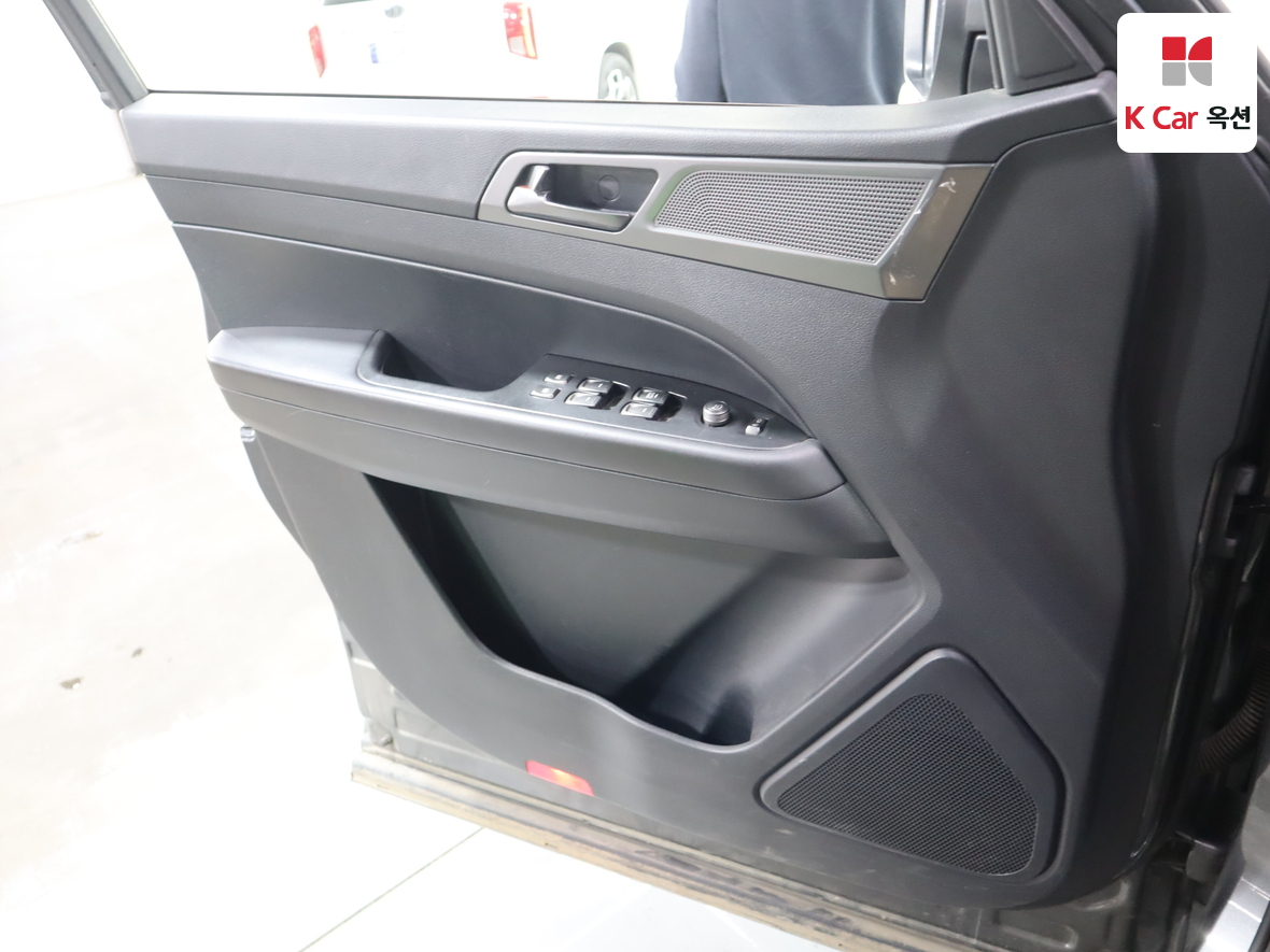 سانج يونج ريكستون سبورت خان 2023 - صورة 8