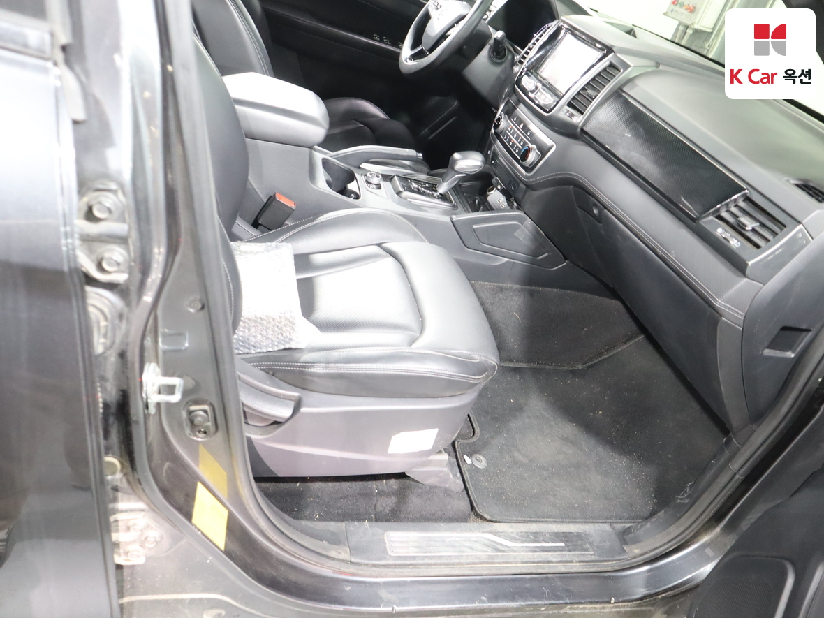 سانج يونج ريكستون سبورت خان 2023 - صورة 28