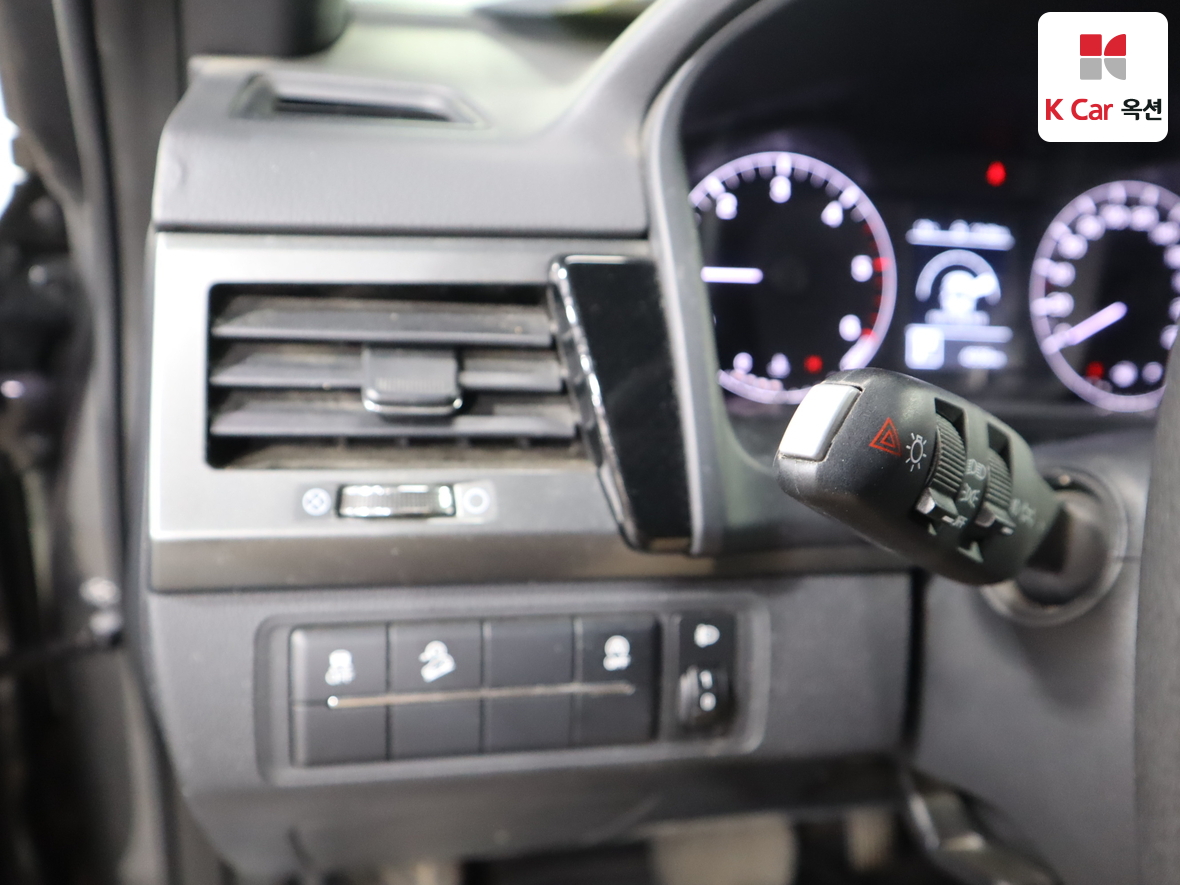 سانج يونج ريكستون سبورت خان 2023 - صورة 9