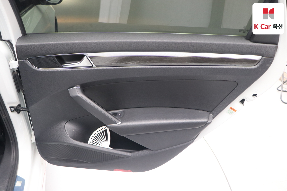 Volkswagen Passat 2018 - Image 29