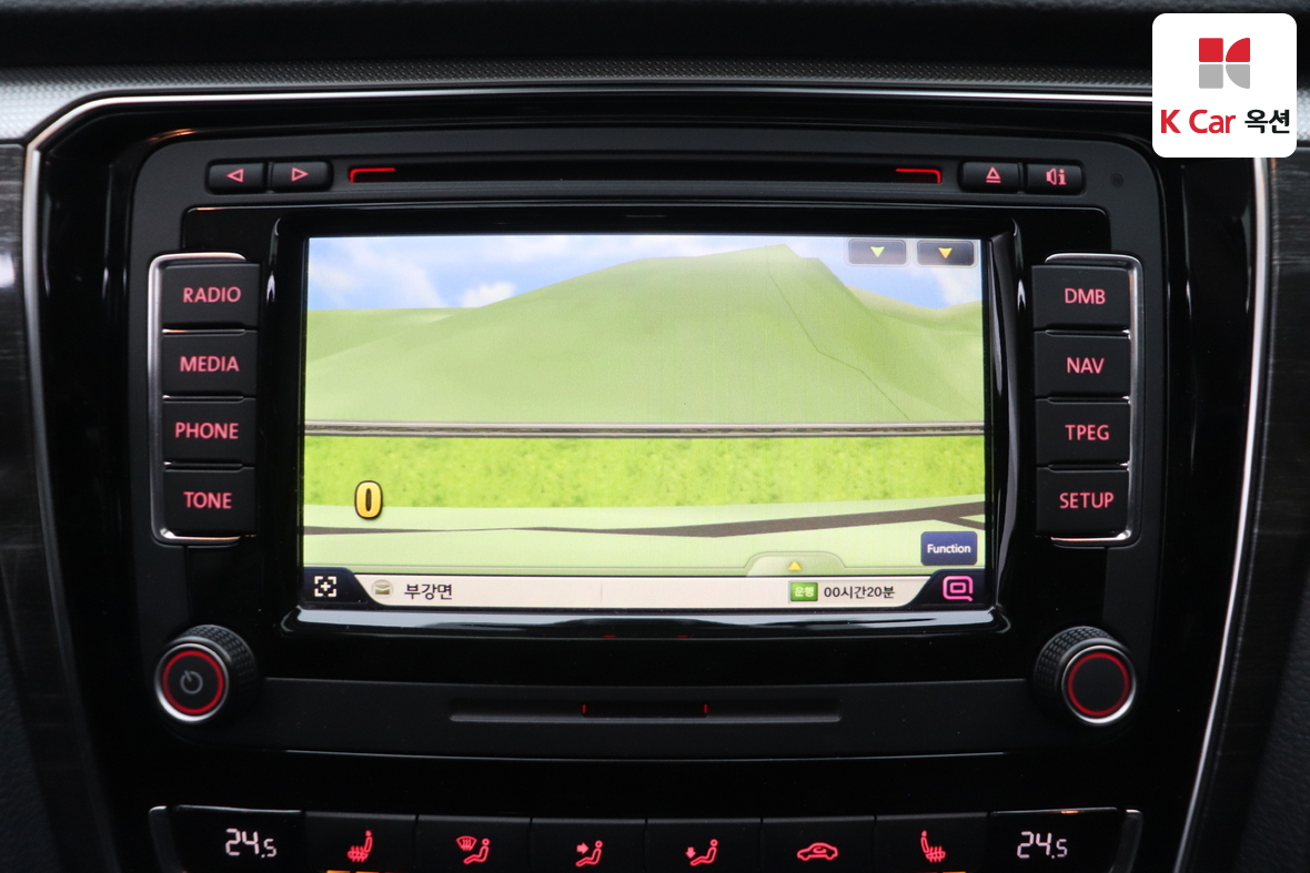 Volkswagen Passat 2018 - Image 14
