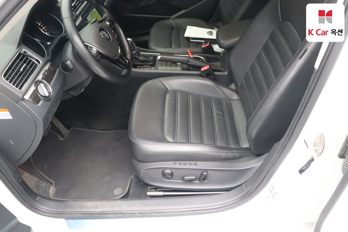 Volkswagen Passat 2018 - Image 19