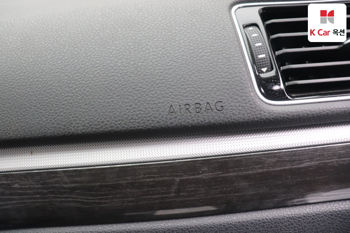 Volkswagen Passat 2018 - Image 33