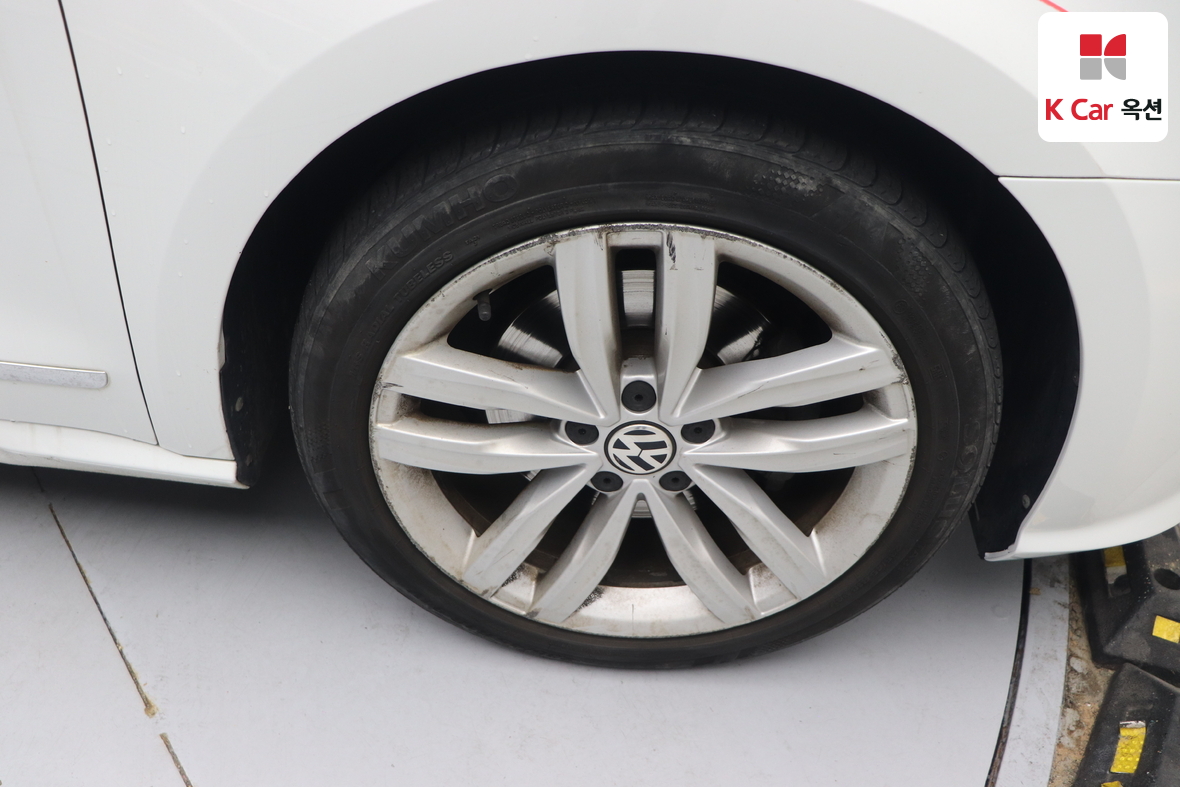 Volkswagen Passat 2018 - Image 46