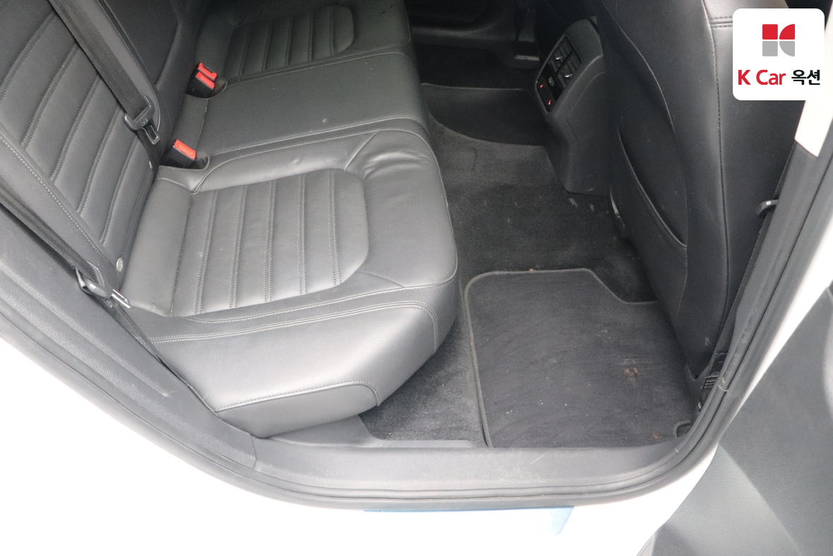 Volkswagen Passat 2018 - Image 30