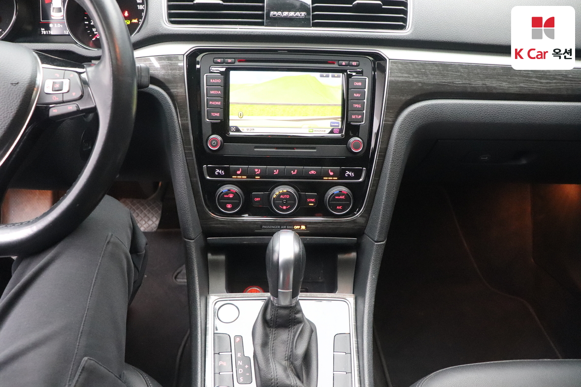 Volkswagen Passat 2018 - Image 6