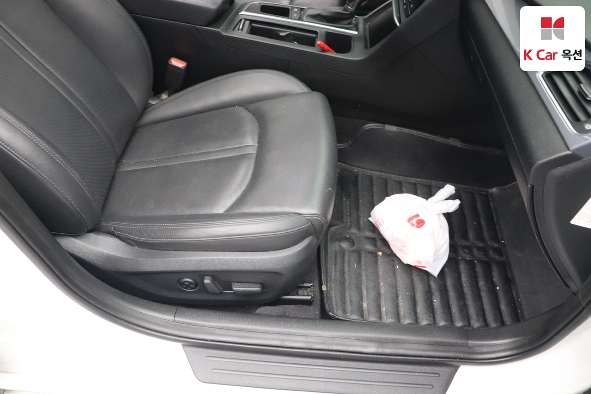 Hyundai Sonata 2016 - Image 32
