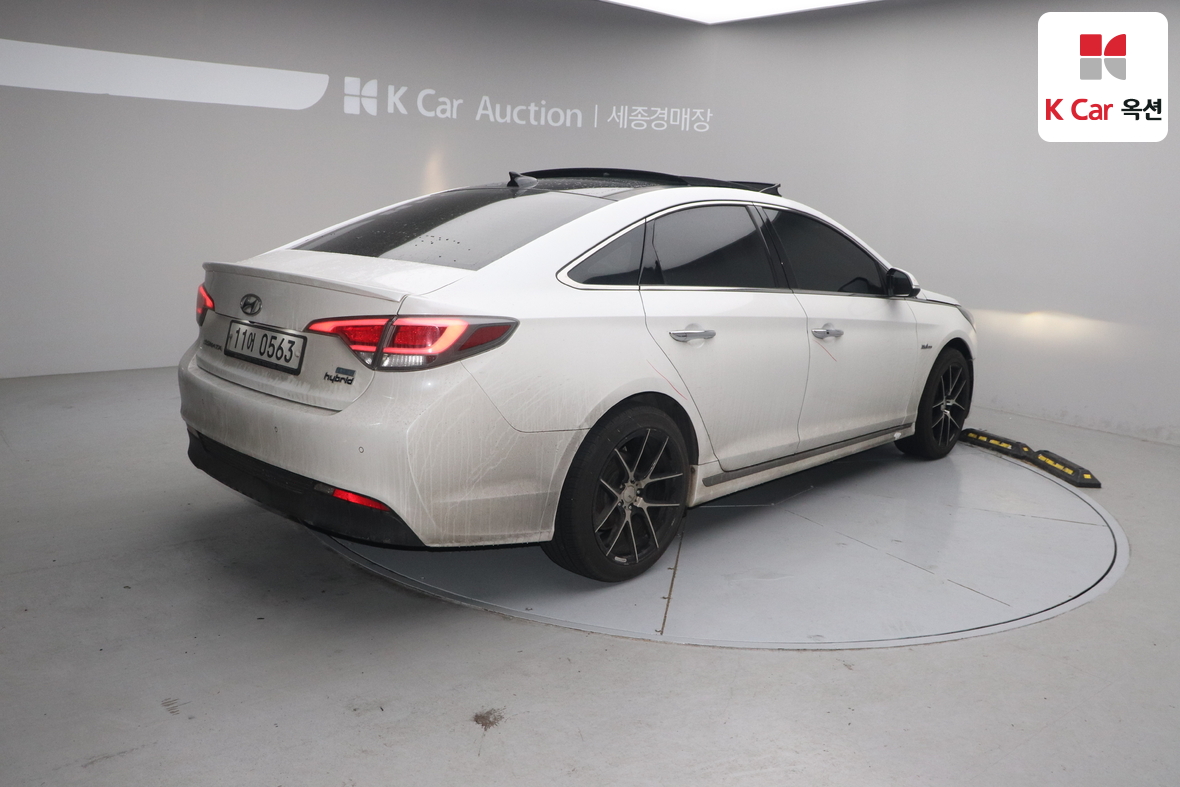 Hyundai Sonata 2016 - Image 2