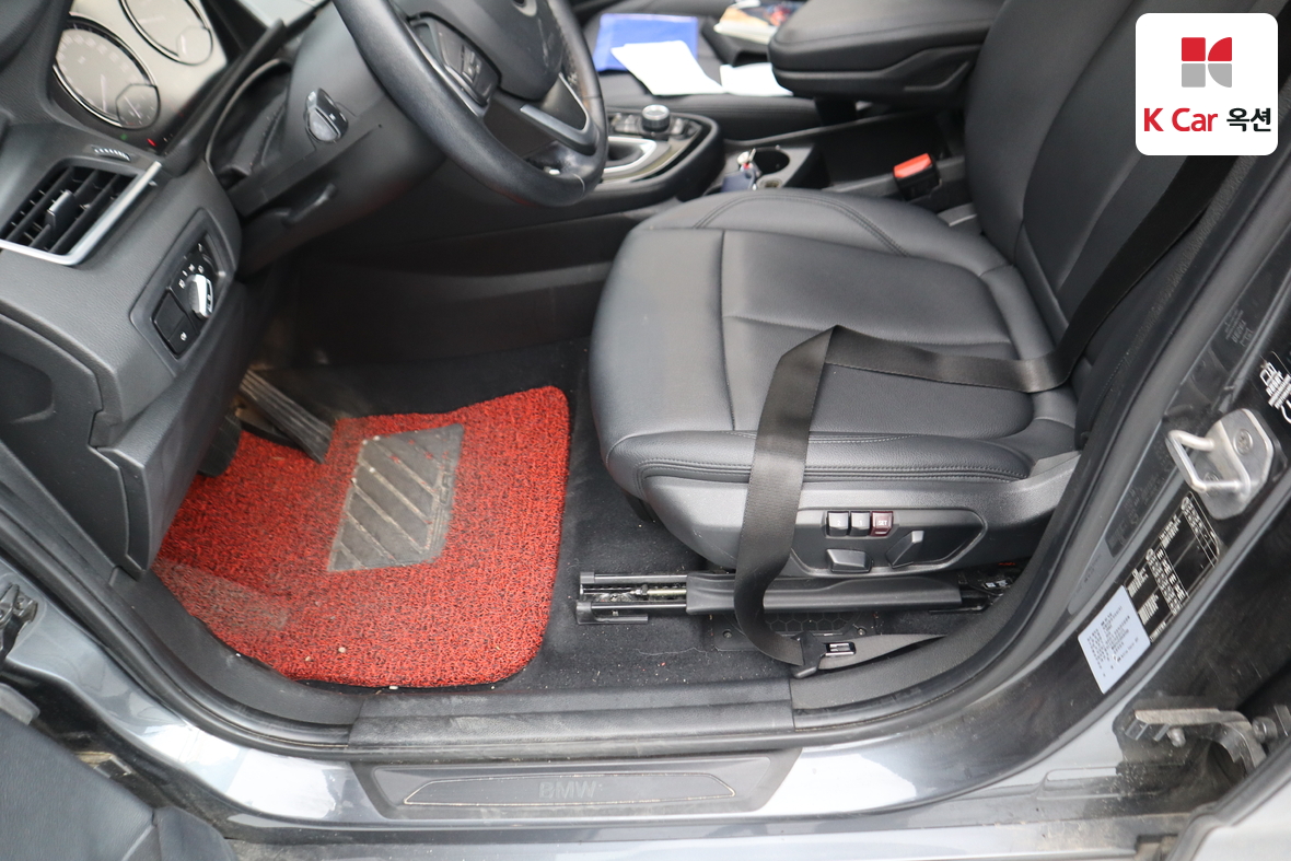 BMW 2 Series 2019 - Image 22