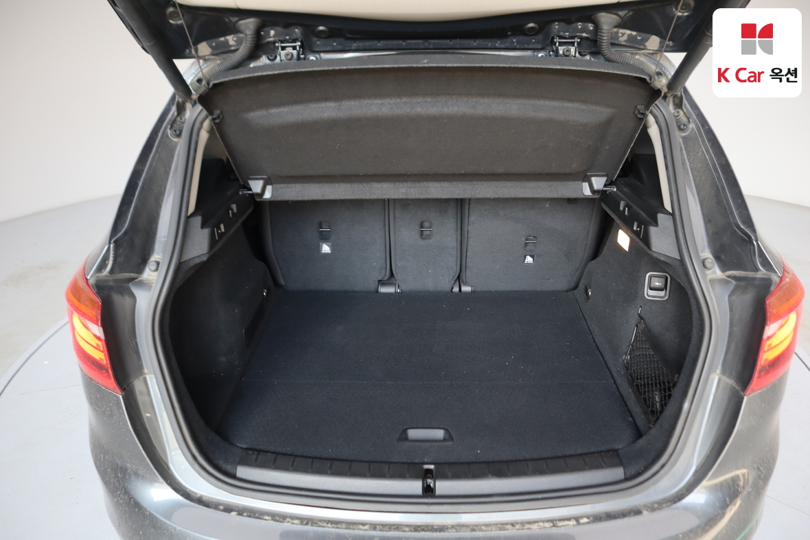 BMW 2 Series 2019 - Image 28