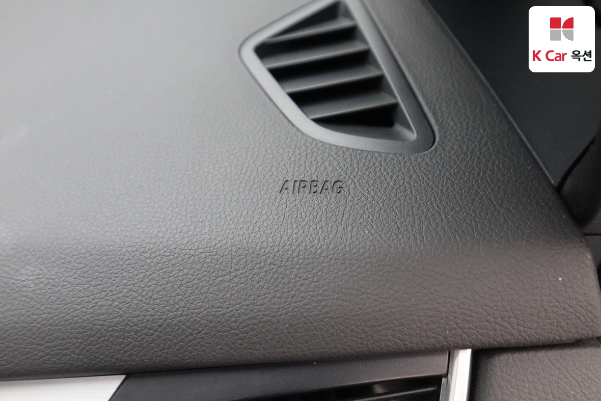 BMW 2 Series 2019 - Image 36
