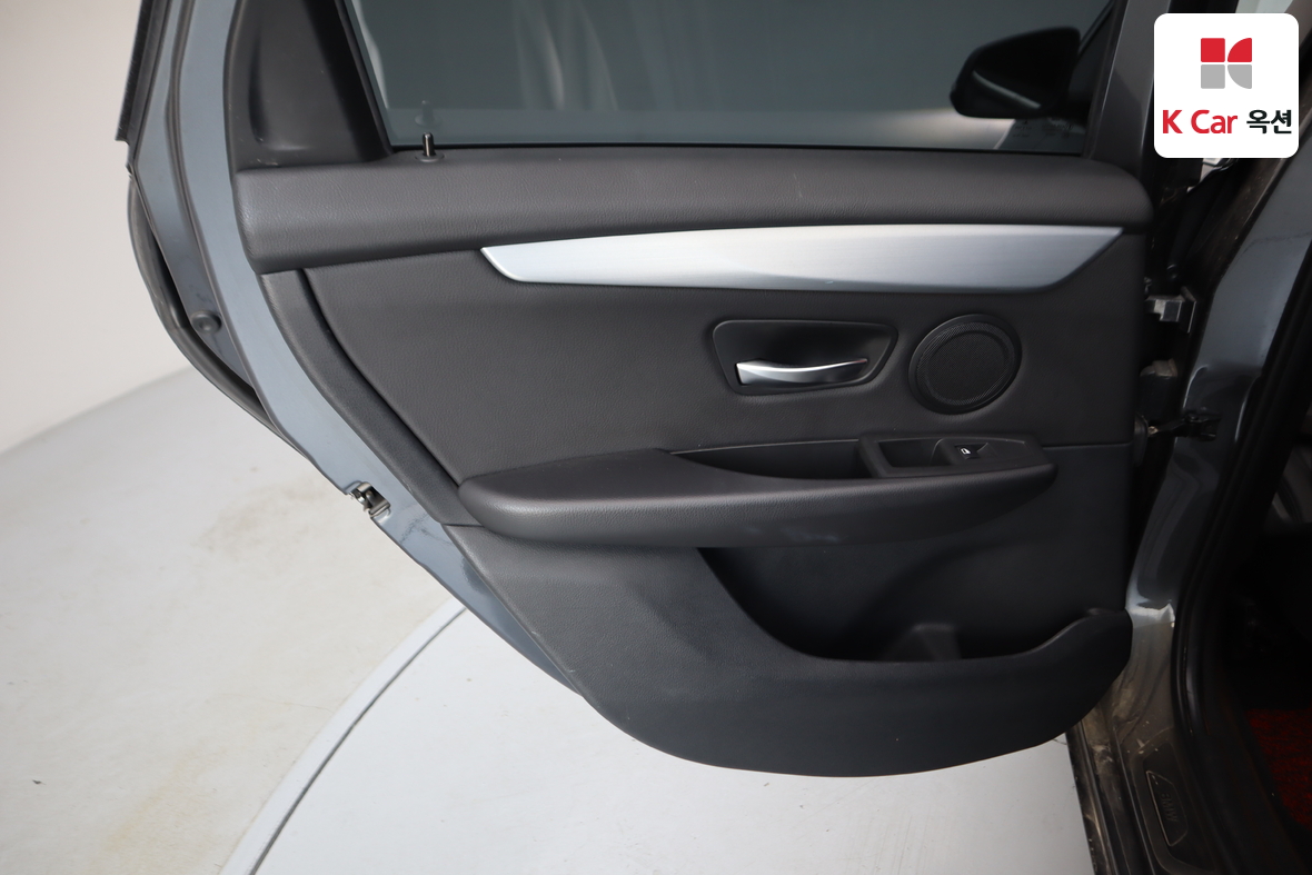 BMW 2 Series 2019 - Image 26