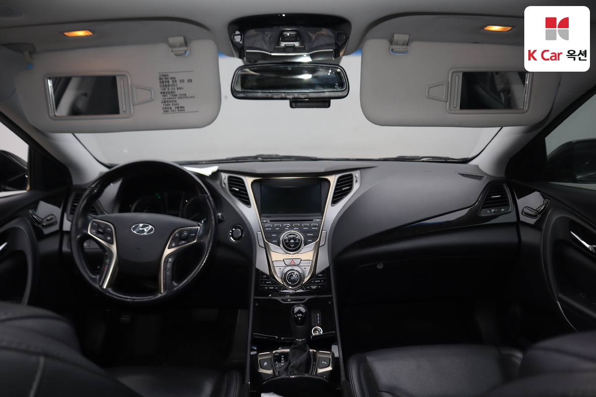 Hyundai AZERA 2012 - Image 3