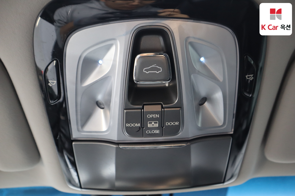 Hyundai AZERA 2012 - Image 13