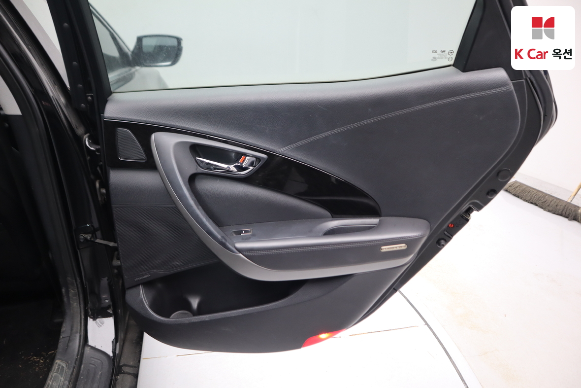 Hyundai AZERA 2012 - Image 29