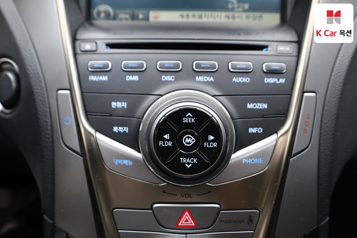 Hyundai AZERA 2012 - Image 15