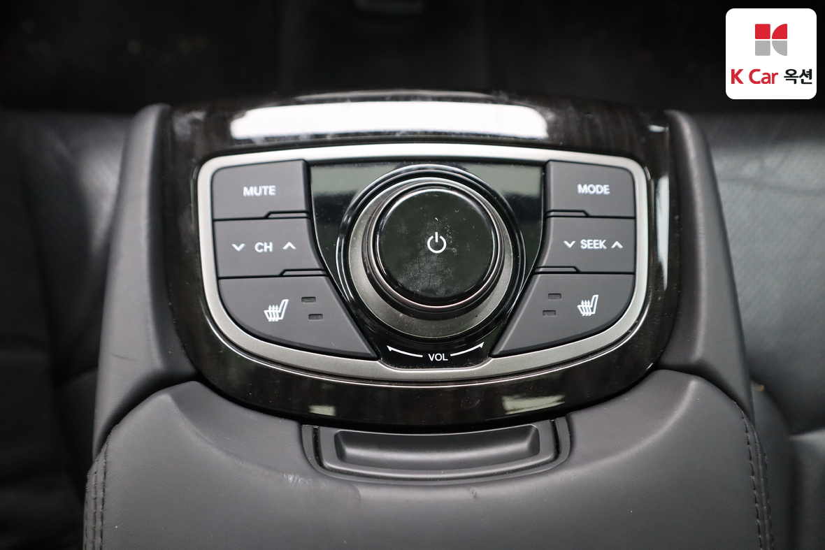 Hyundai AZERA 2012 - Image 24