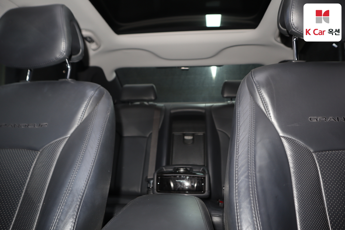 Hyundai AZERA 2012 - Image 19