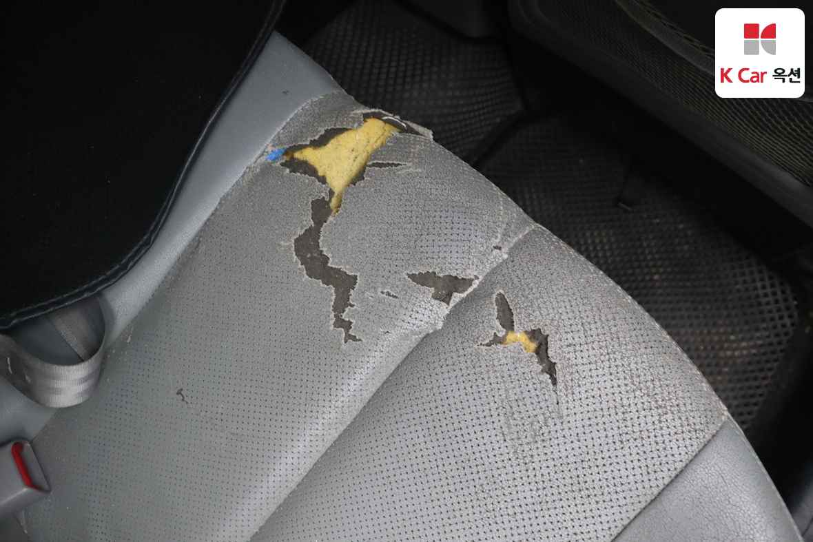 Hyundai Elantra 2010 - Image 28