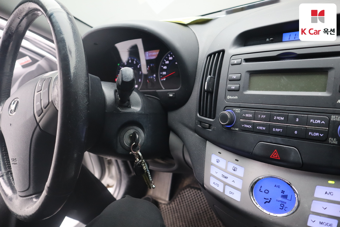 Hyundai Elantra 2010 - Image 11