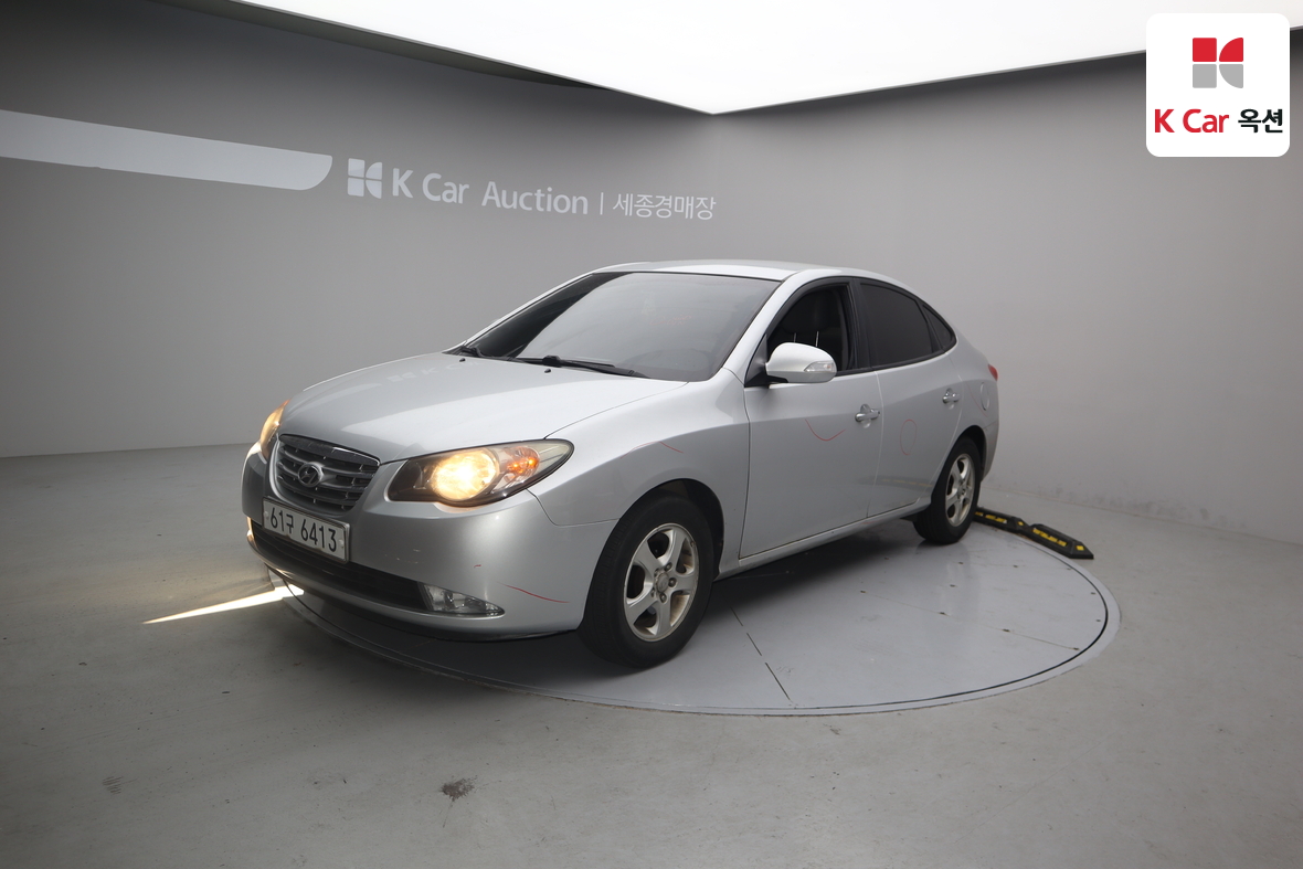 Hyundai Elantra 2010 - Image 1