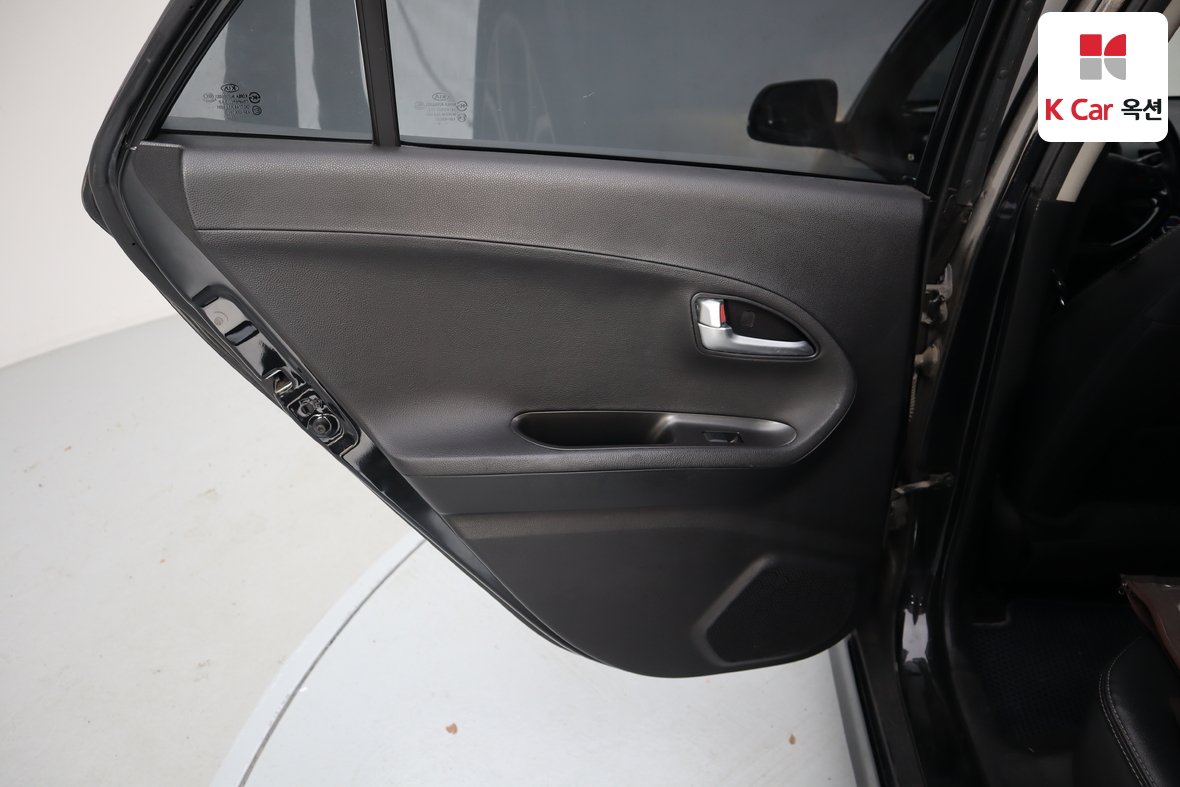Kia Morning 2014 - Image 23