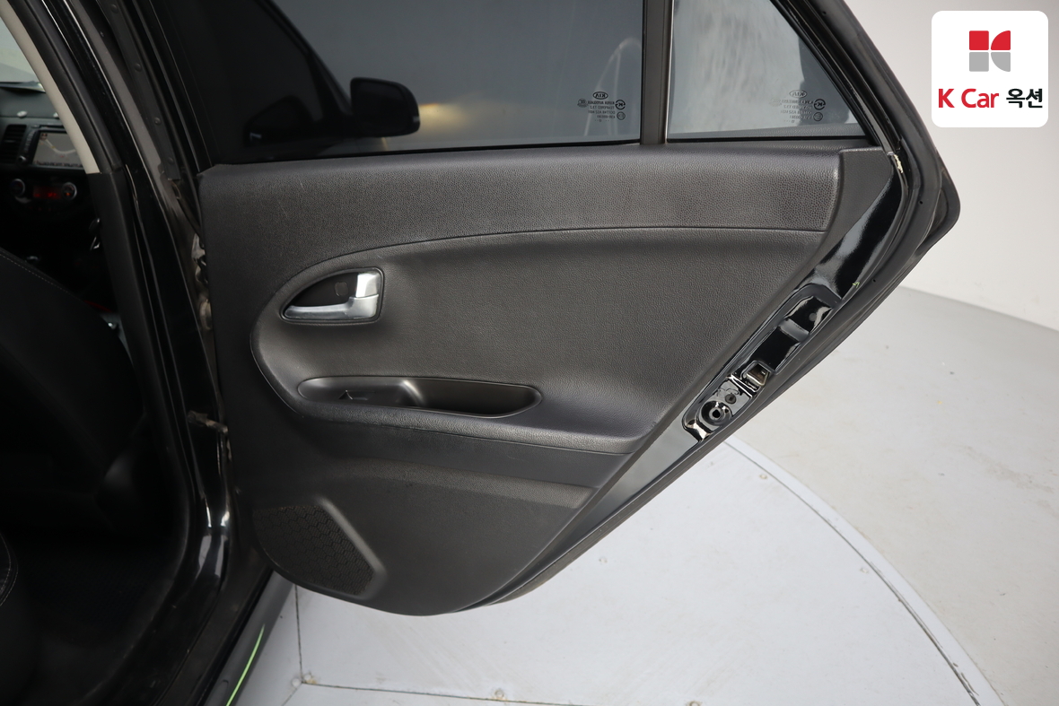 Kia Morning 2014 - Image 31