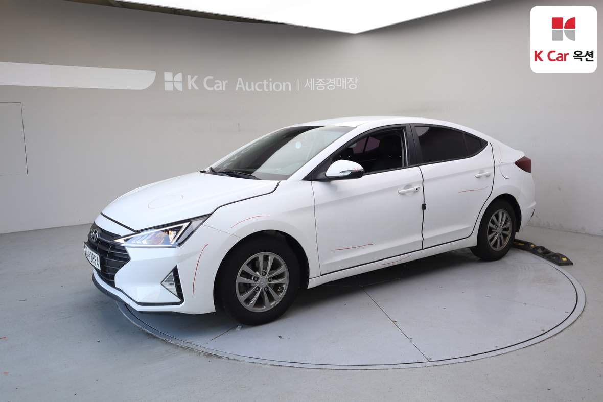Hyundai Elantra 2019 - Image 1
