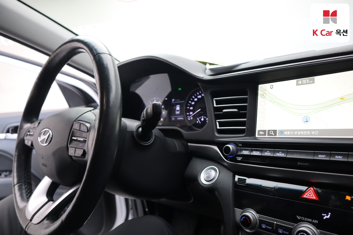 Hyundai Elantra 2019 - Image 11