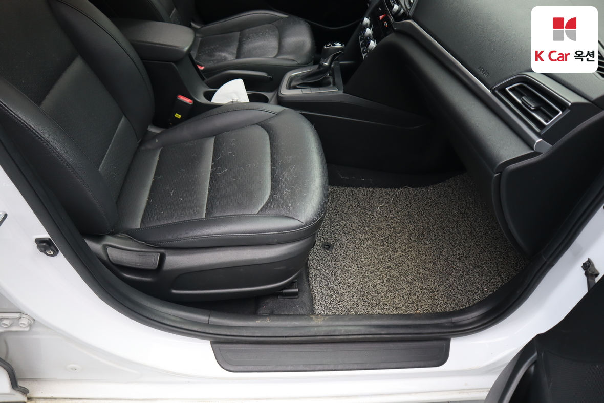 Hyundai Elantra 2019 - Image 28