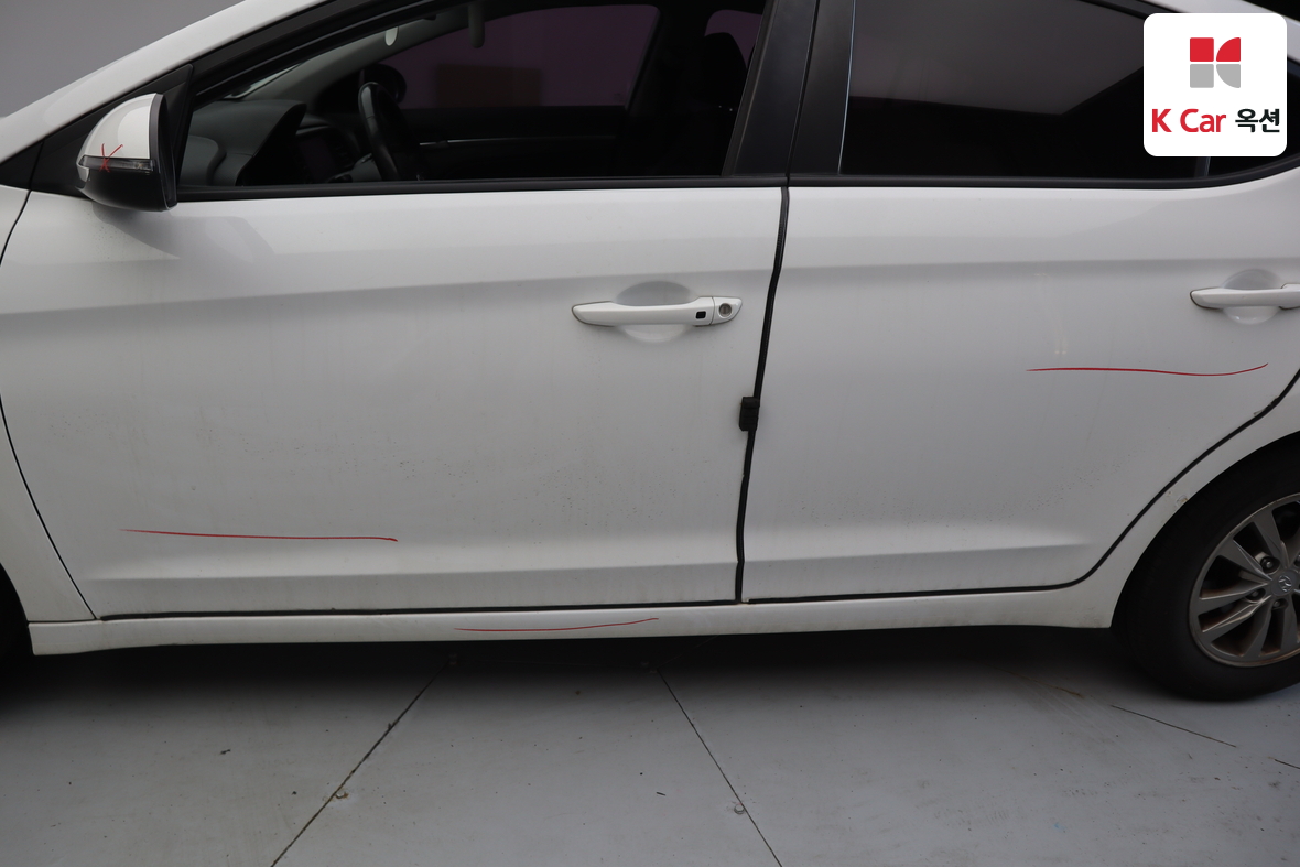 Hyundai Elantra 2019 - Image 35