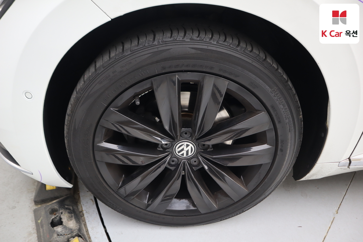 VOLKSWAGEN 아테온 - 50