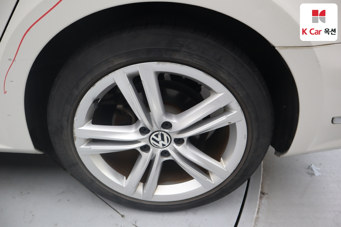 Volkswagen Passat 2015 - Image 50