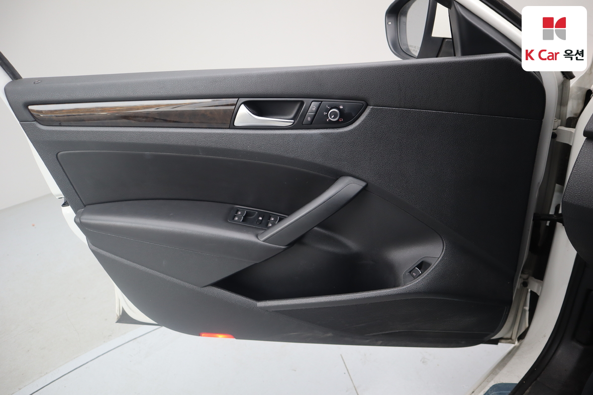 Volkswagen Passat 2015 - Image 8