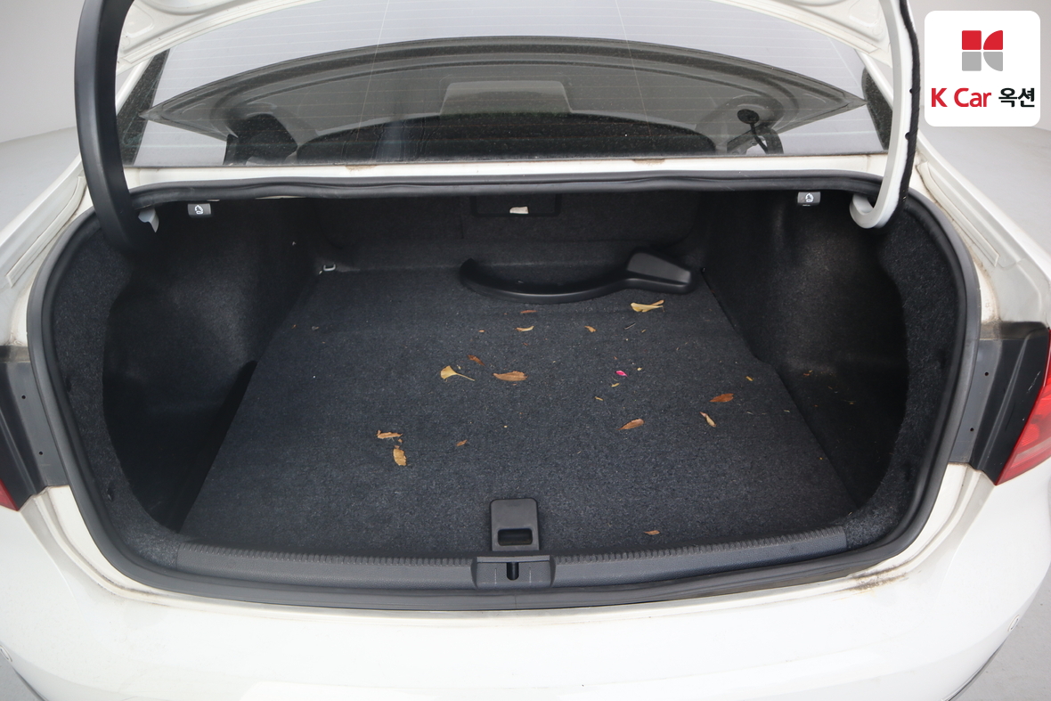 Volkswagen Passat 2015 - Image 25
