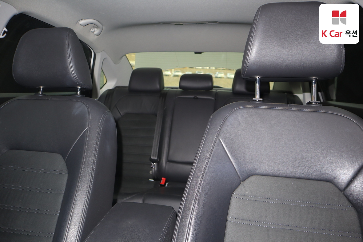 Volkswagen Passat 2015 - Image 18