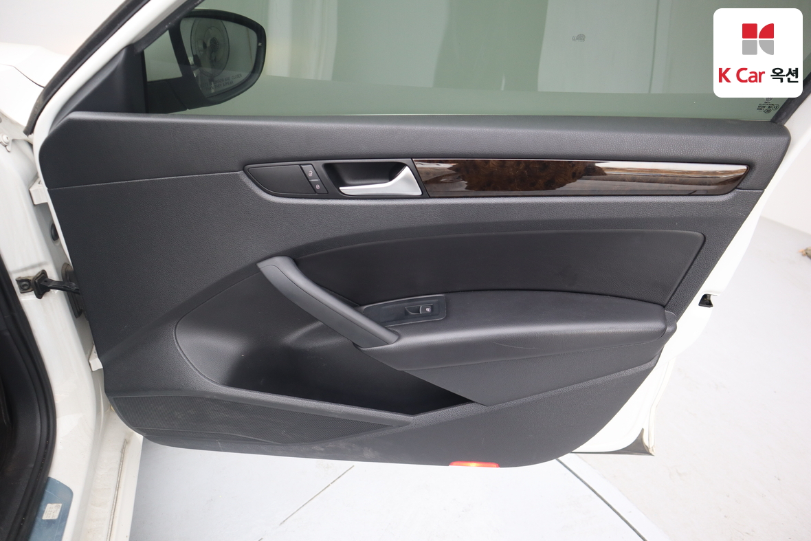Volkswagen Passat 2015 - Image 30