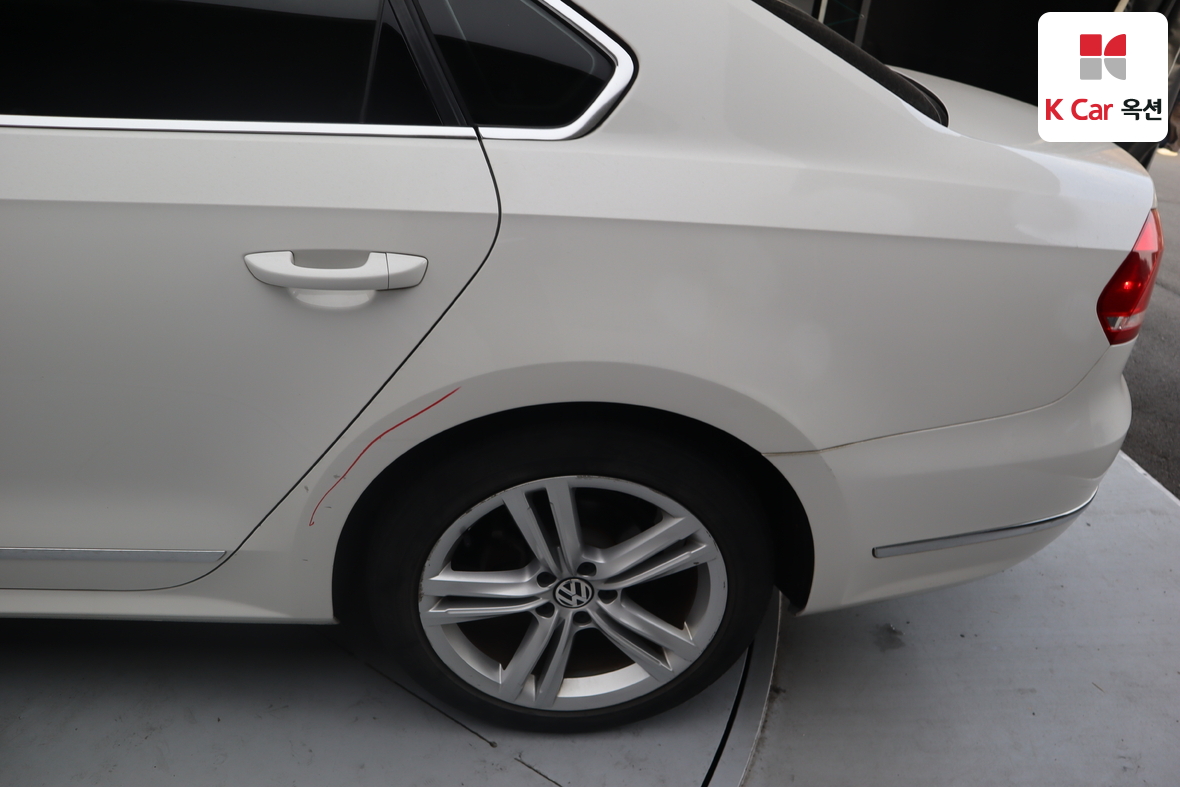 Volkswagen Passat 2015 - Image 45