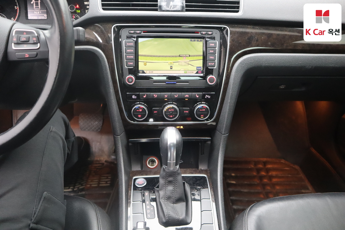 Volkswagen Passat 2015 - Image 6