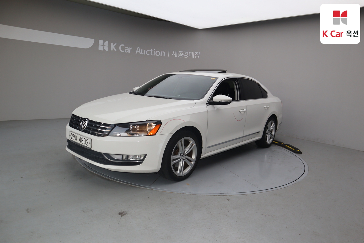 Volkswagen Passat 2015 - Image 1