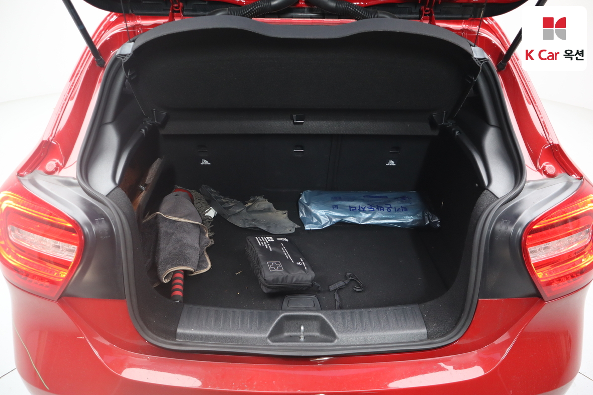 Mercedes-Benz A-Class 2014 - Image 28