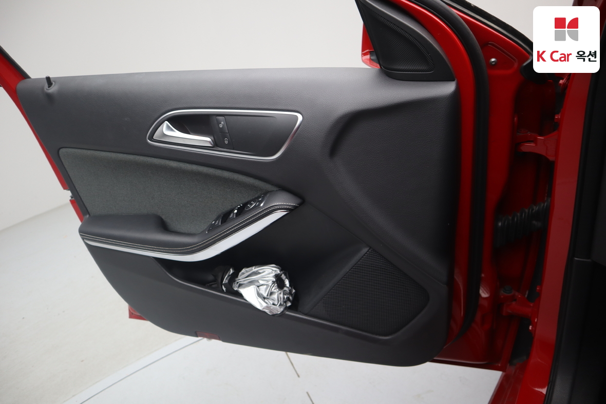 Mercedes-Benz A-Class 2014 - Image 8