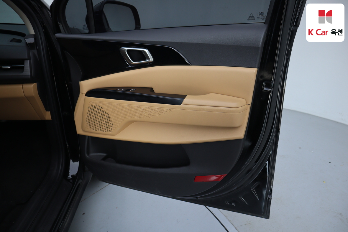 Kia Carnival 2023 - Image 29