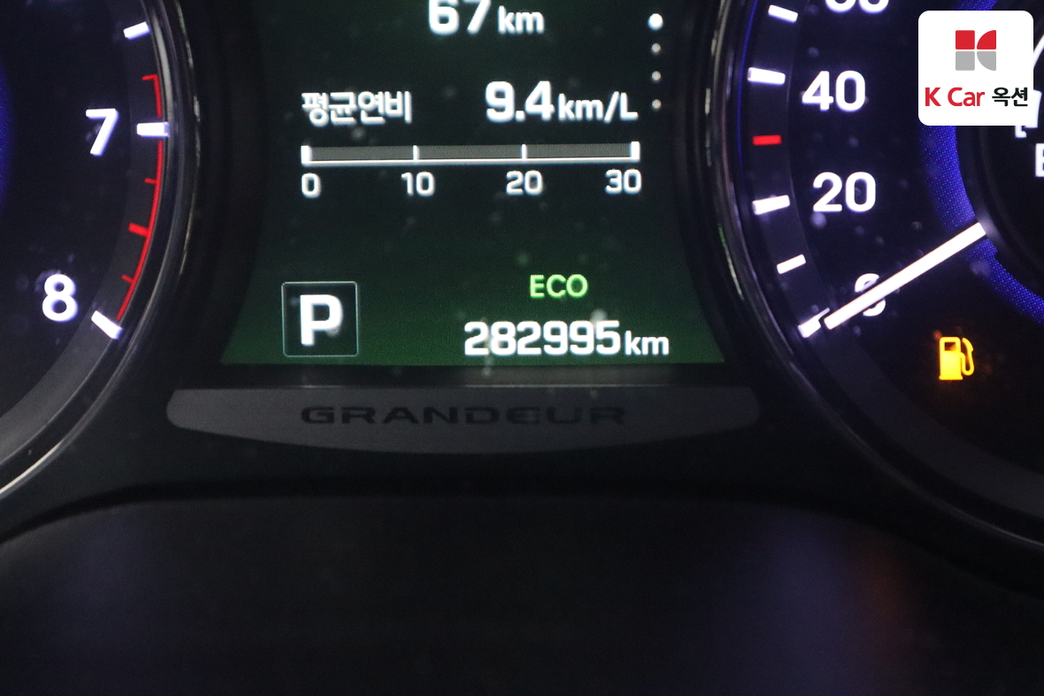 Hyundai AZERA 2016 - Image 4