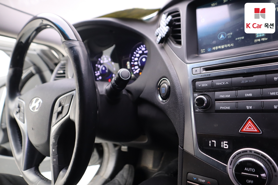 Hyundai AZERA 2016 - Image 11