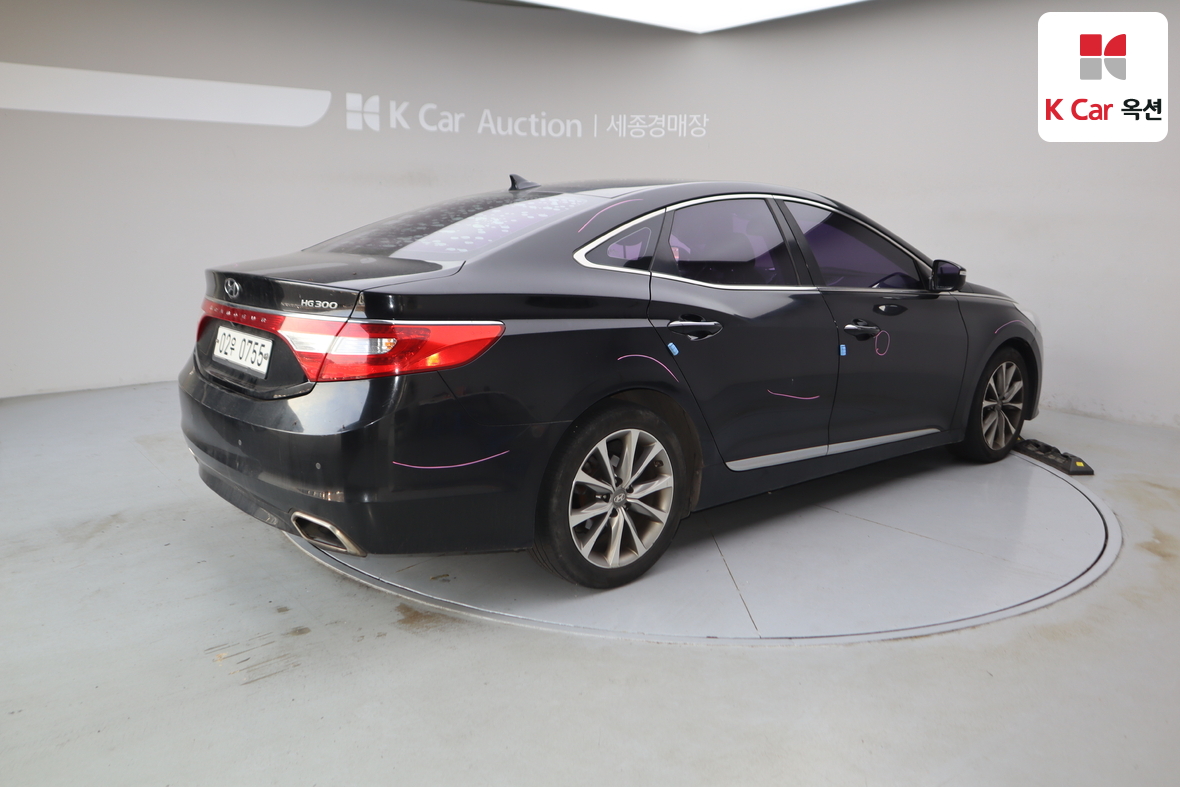 Hyundai AZERA 2016 - Image 2