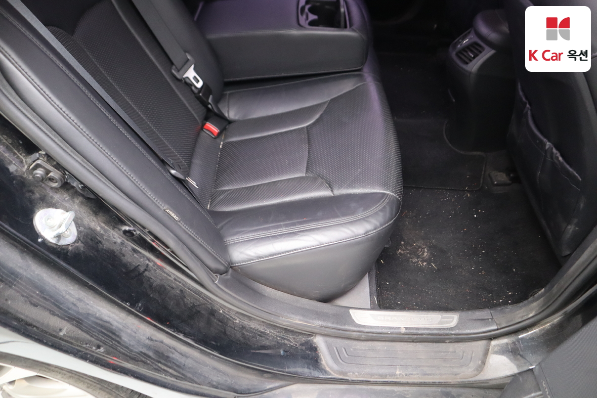 Hyundai AZERA 2016 - Image 26