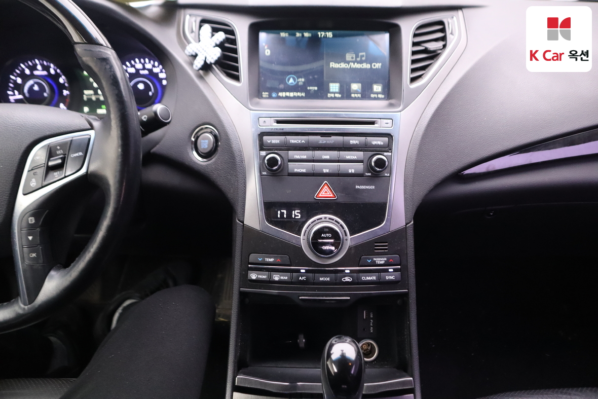 Hyundai AZERA 2016 - Image 6
